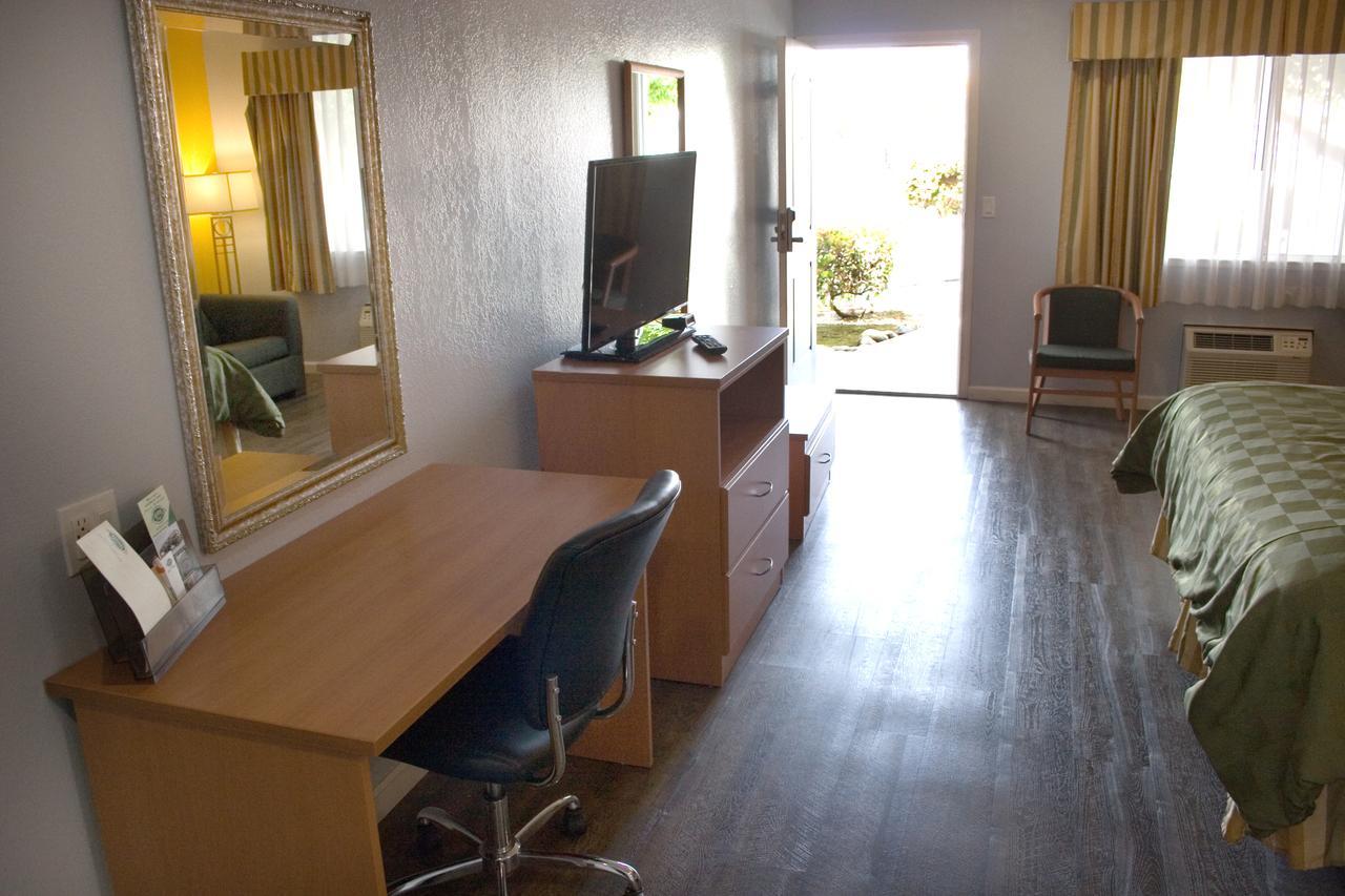 Keefers Inn King City Zewnętrze zdjęcie