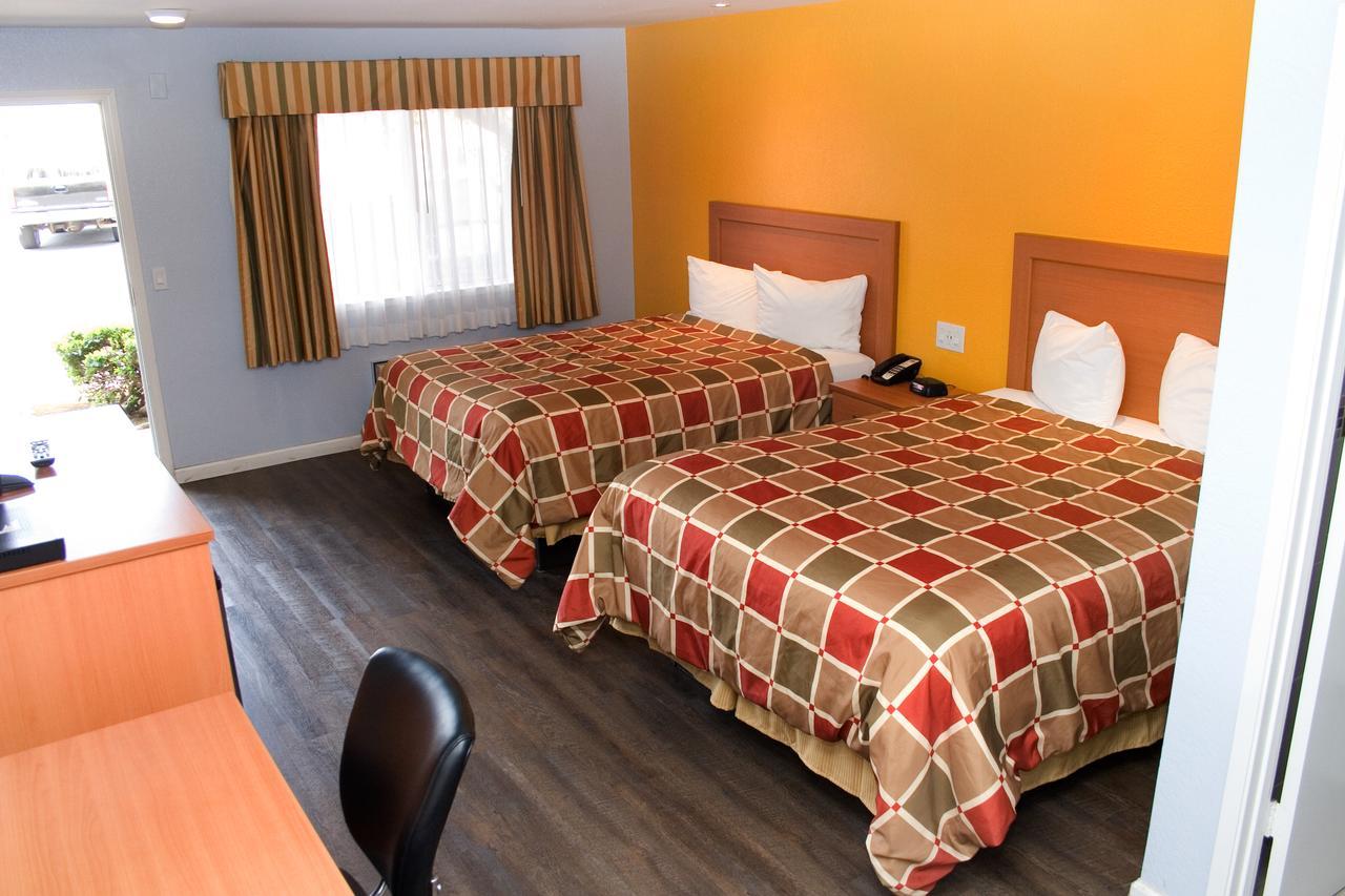 Keefers Inn King City Zewnętrze zdjęcie