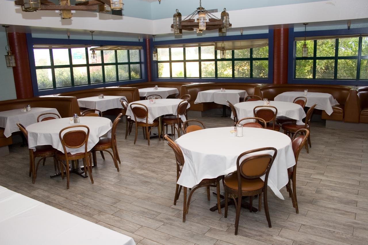 Keefers Inn King City Zewnętrze zdjęcie